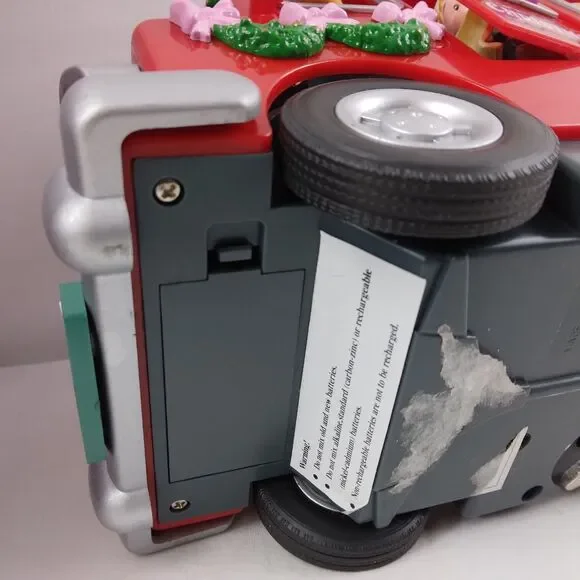 Vtg Action Musical Santa on Delivery Moving Music Box "Santa Is Coming to Town" - Picture 8 of 15